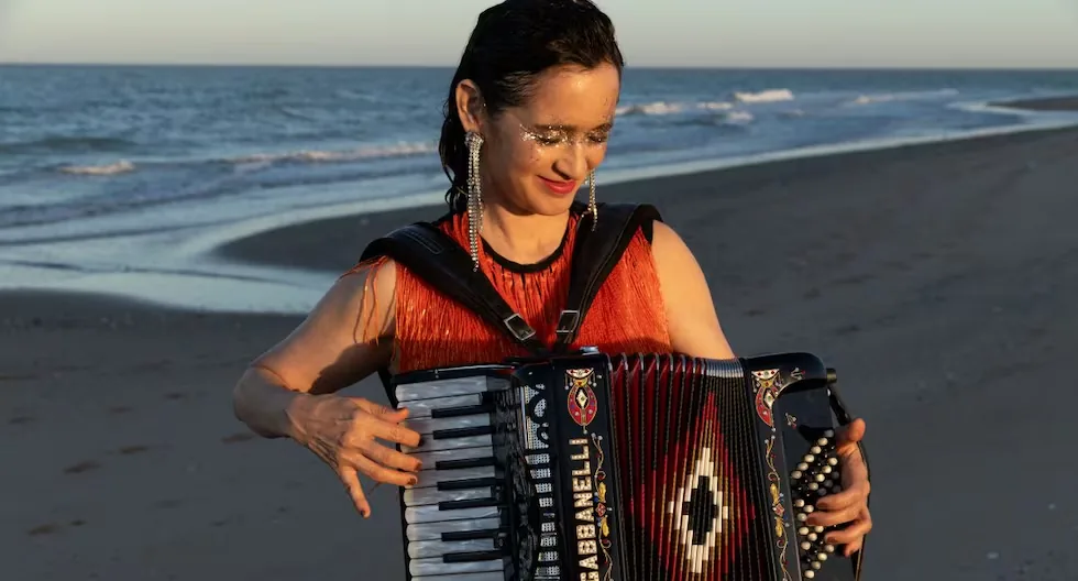 Julieta Venegas: “I am a love mythomaniac, I have idealized many people. Today I put friendship above romance”