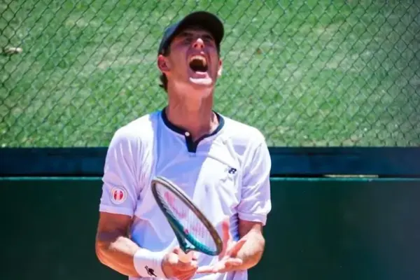 Nicolás Baena advances to the second round of Roland Garros Junior after a tough comeback