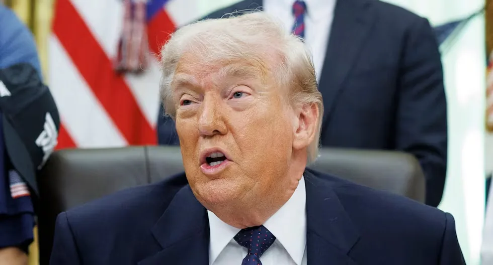 Trump holds a meeting with his team to make a "final decision" on Iran