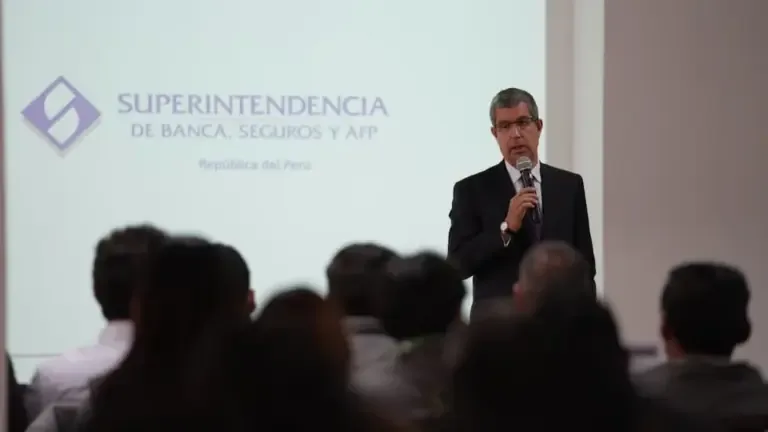 Superintendent Sergio Espinosa Chiroque held a meeting with Coopac Fondesurco of Arequipa. Photo: Disclosure.
