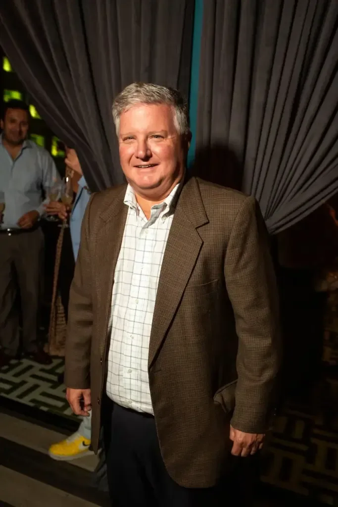 Rafael Picasso has a good time at the inauguration of the brand new restaurant-bar Sátiro in San Isidro.