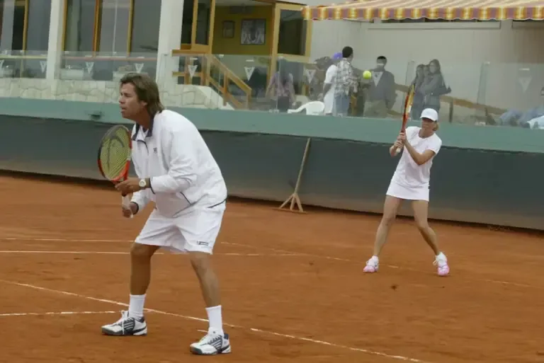 Pablo playing doubles alongside his sister Laura, another great figure of Peruvian tennis.