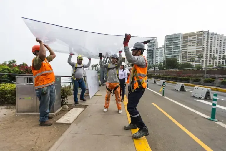 LIMA, PERU. THURSDAY, JUNE 4, 2026. WORKS ON THE VILLENA BRIDGE, LOCATED IN THE MIRAFLORES DISTRICT. PHOTOS: MARIO ZAPATA N. / @PHOTO.GEC