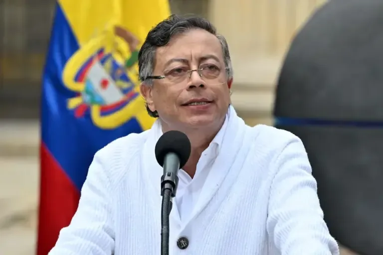 The President of Colombia, Gustavo Petro, speaks after casting his vote in the presidential elections held on May 31, 2026. (Photo by Luis ACOSTA / AFP).