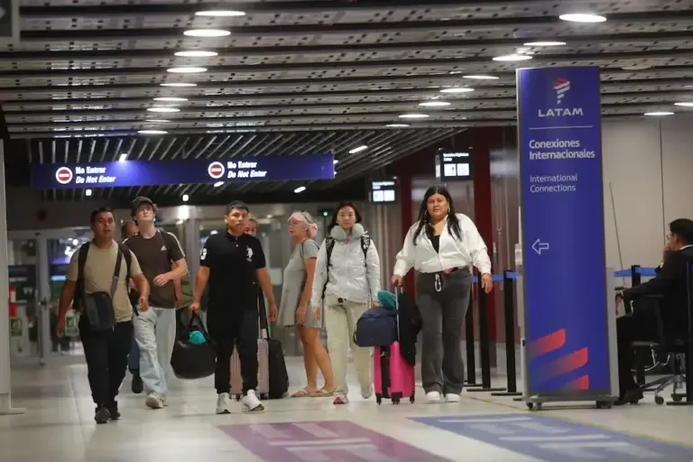 Pasajeros en el nuevo aeropuerto.