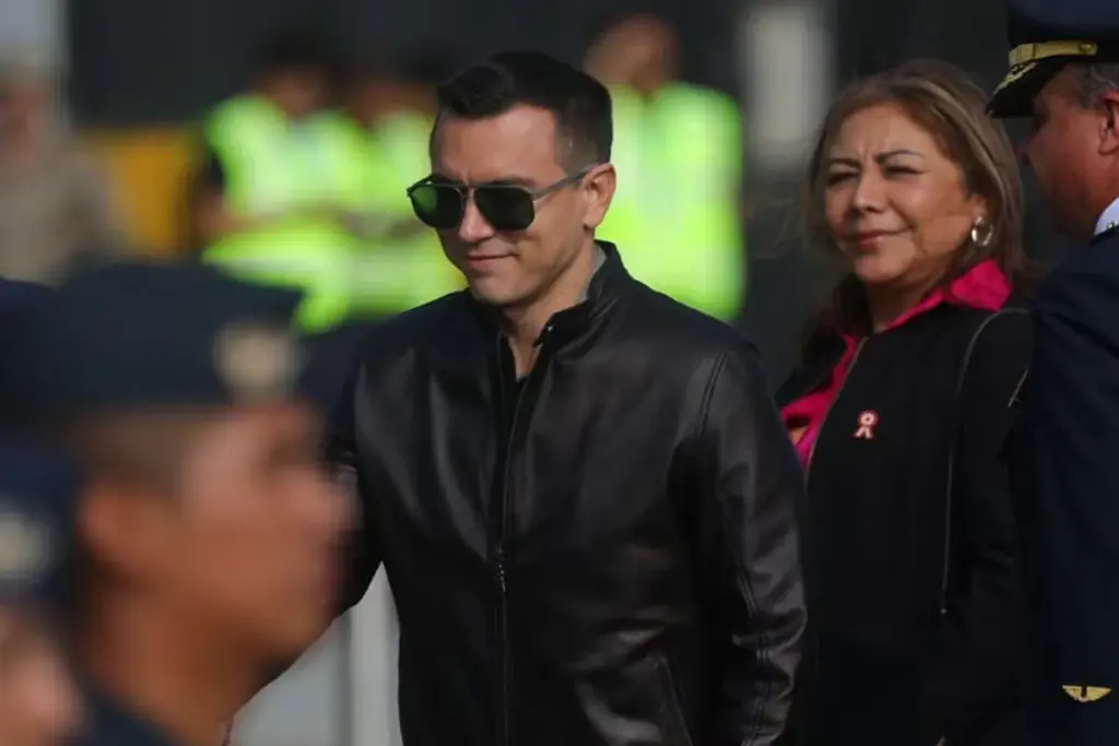 The president of Ecuador, Daniel Noboa, arrived at Air Group No. 8 as part of his visit to Peru for the inauguration of President Keiko Fujimori | Photo: Antonio Melgarejo/ @photo.gec