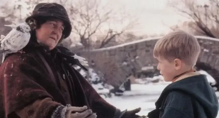 Brenda Fricker en una escena de
