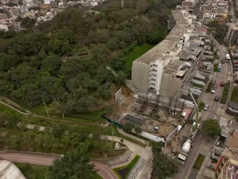 Surco assures that the works do not affect Loma Amarilla. (Photo: Antonio Melgarejo/El Comercio)