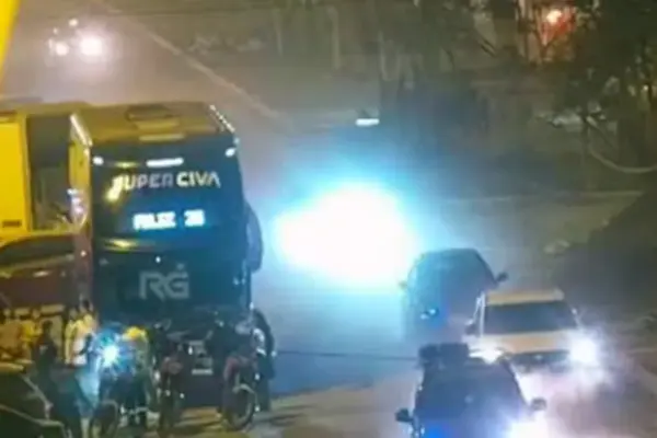 Los Olivos: extortionists shoot at CIVA company bus on the Panamericana Norte