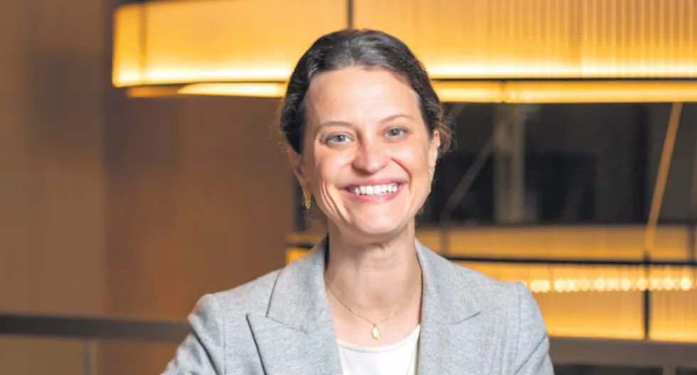 “A effective and executive political management and transition would give a strong signal to the market”