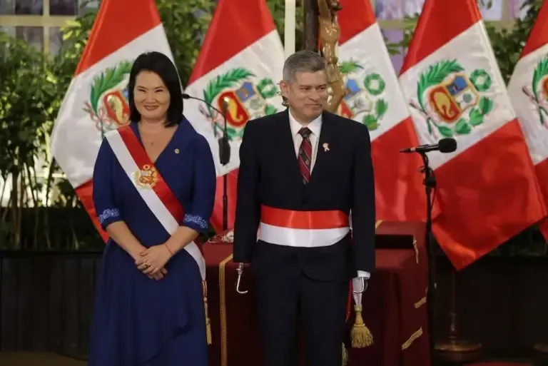 Luis Galarreta encabeza el primer Consejo de Ministros del Gobierno de Keiko Fujimori. Foto: GEC.
