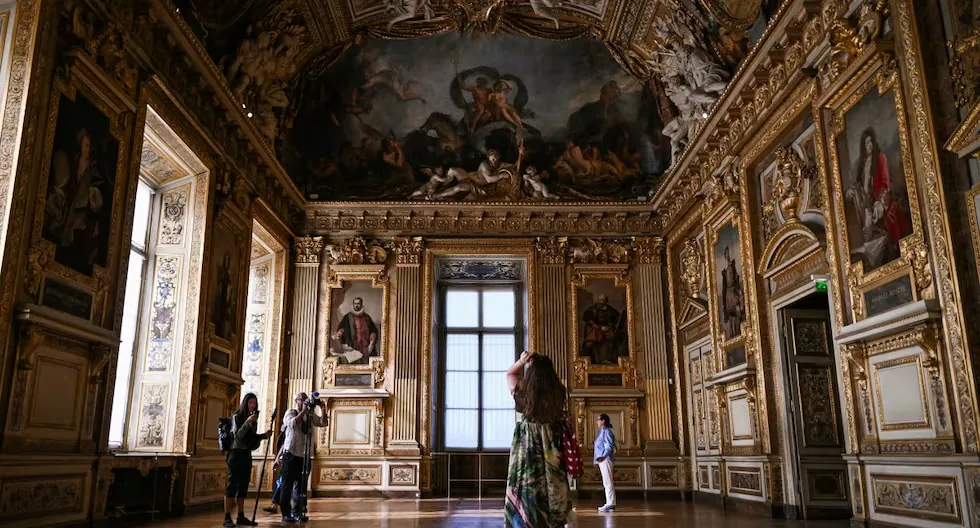 The heist room at the Louvre reopens to the public, but with nothing to steal