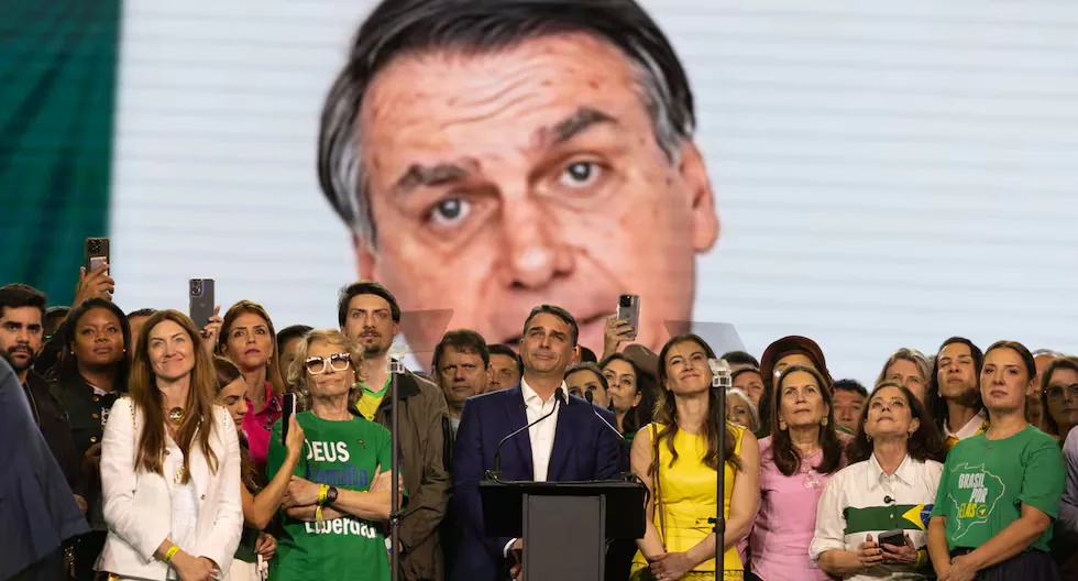 Jair Bolsonaro denies having authorized a “deepfake” of himself in his son Flávio's campaign in Brazil