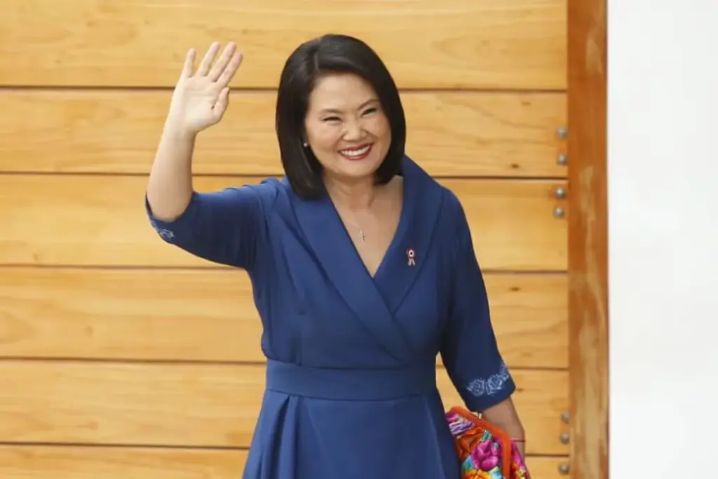 The president-elect Keiko Fujimori leaves her home to head to the Torre Tagle Palace, headquarters of the Ministry of Foreign Affairs, in the Historic Center of Lima | Photo: César Campos/@photo.gec
