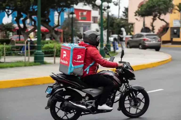 Uber buys Delivery Hero, parent company of PedidosYa, what is the strategy in delivery and what effects will it have in Peru?