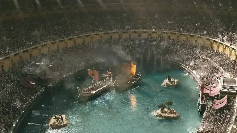 Las naumaquias eran simulacros de batallas navales en las que se llevaba agua a los anfiteatros.