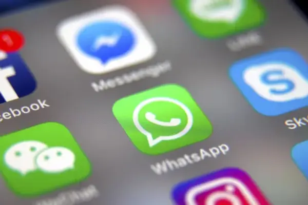 A nighttime curfew for British minors on social media: how effective such a measure can be in Peru