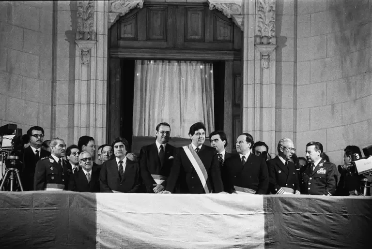 El primer día en el poder. Alan García en Palacio de Gobierno, el 28 de julio de 1985. (Foto: Archivo Histórico de El Comercio)