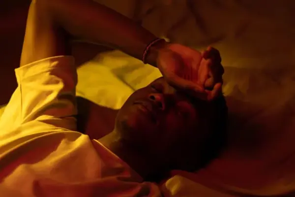 The technique recommended by a psychology expert for people who cannot sleep because their brain overthinks too much