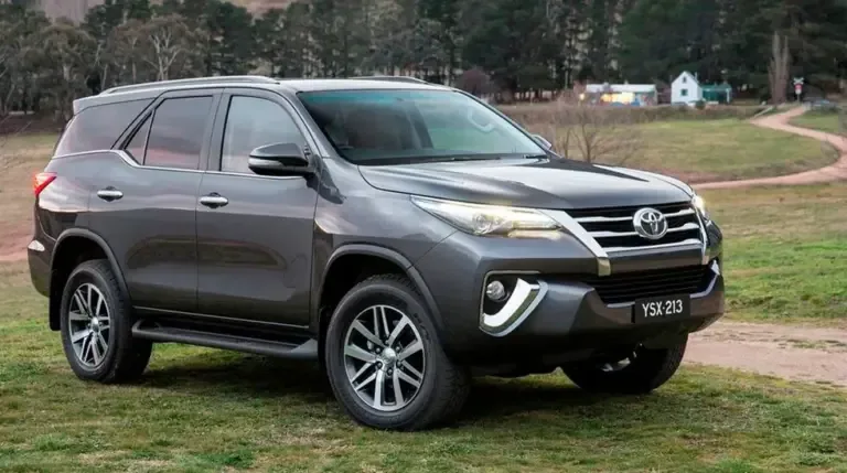 The double-cabin Toyota Hilux and Toyota Fortuner models had to pass various tests to obtain five stars from Latin NCAP. (Photos: Toyota).