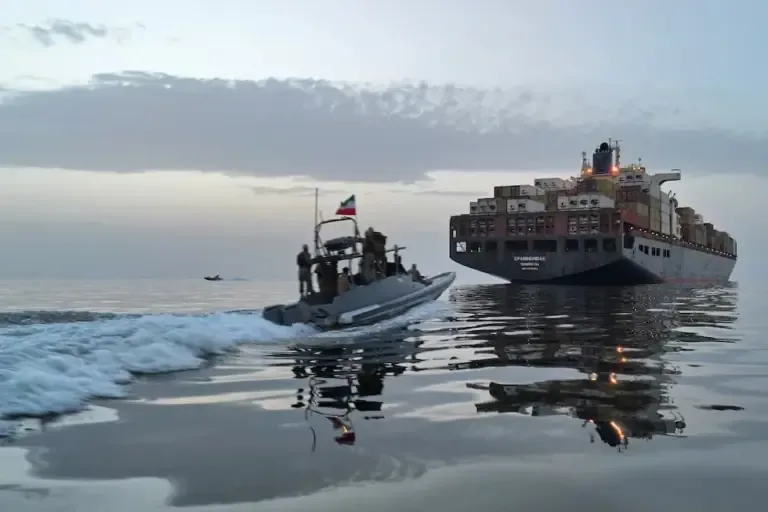This photograph, obtained by AFP from the Iranian news agency Tasnim, shows a vessel of the Islamic Revolutionary Guard Corps (IRGC) allegedly participating in an operation to intercept ships attempting to cross the Strait of Hormuz, April 21, 2026. (PHOTO: AFP).