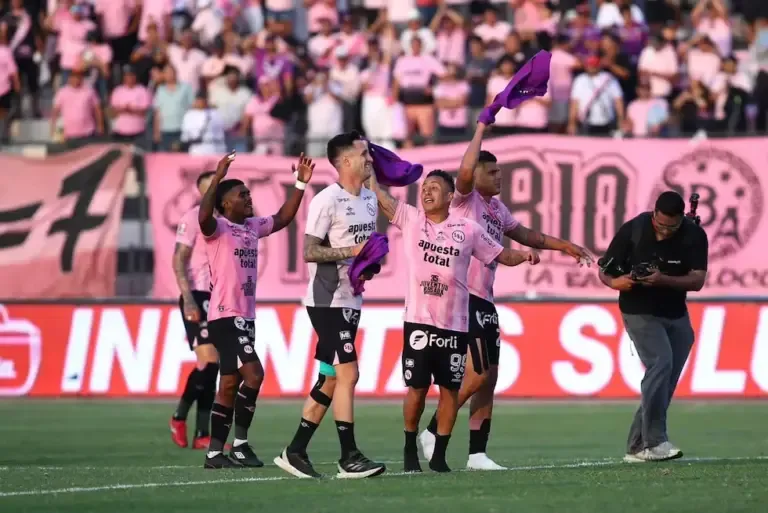 What Yotún and Cueva said to each other, why Zambrano cried, and what is behind this Boys that fills Callao match after match: What was not seen from the 1-0 pink win against Cristal