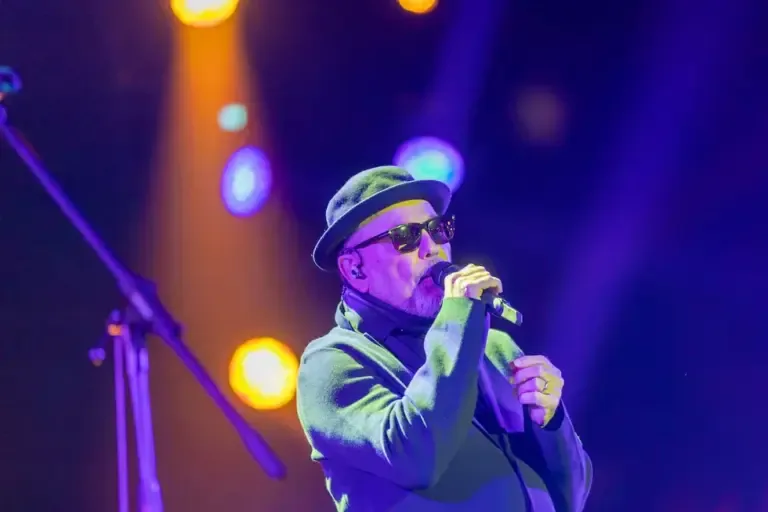 Rubén Blades reunited with the Peruvian audience accompanied by the Roberto Delgado Big Band, on a night marked by salsa, poetry, and memory. (Photo: Giancarlo Ávila)