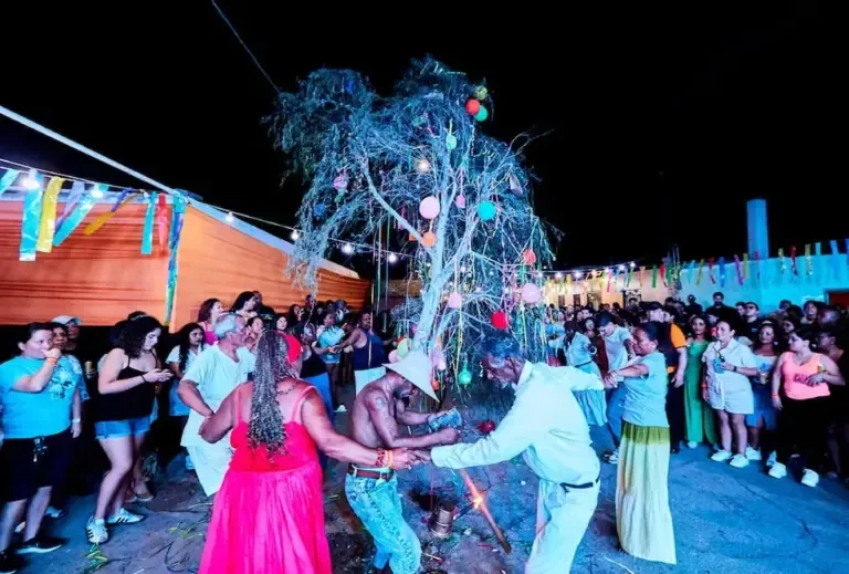 Luis, who is part of the Afro-Peruvian community, faced the challenge of holding a Yunza in El Carmen, what was achieved exceeded his expectations.