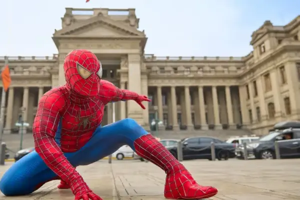 Spider-Man by profession: the surprising stories of Peruvians who put on the spider mask