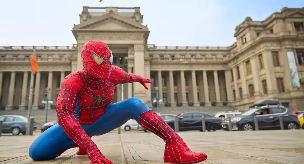 Spider-Man by profession: the surprising stories of Peruvians who put on the spider mask
