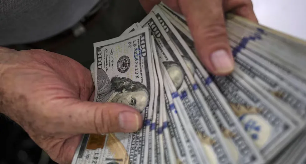 Dollar closes unchanged at S/3.34 as market awaits Fed signals