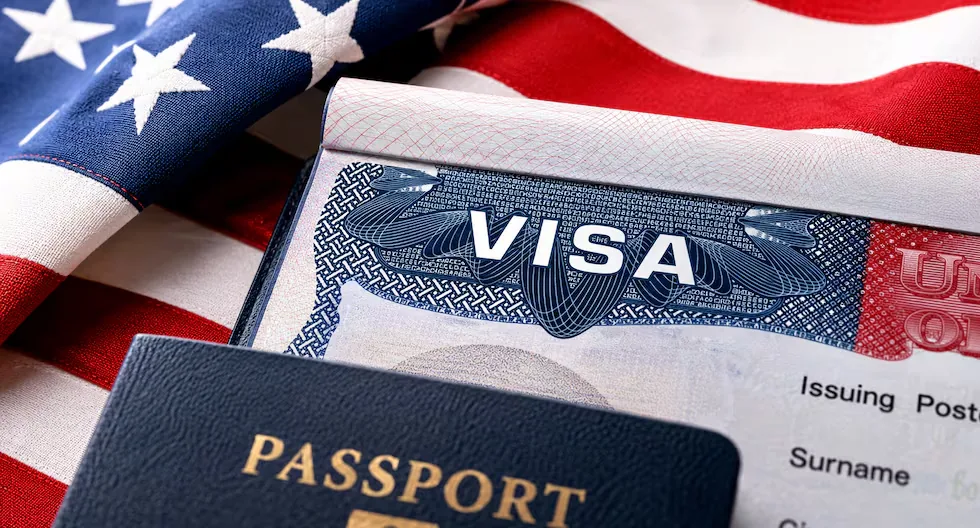 The U.S. will revoke up to 200,000 visas: who will be affected and what will happen to them?