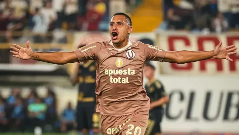 Alex Valera renovó hasta el 2029 con Universitario. (Foto: Universitario)