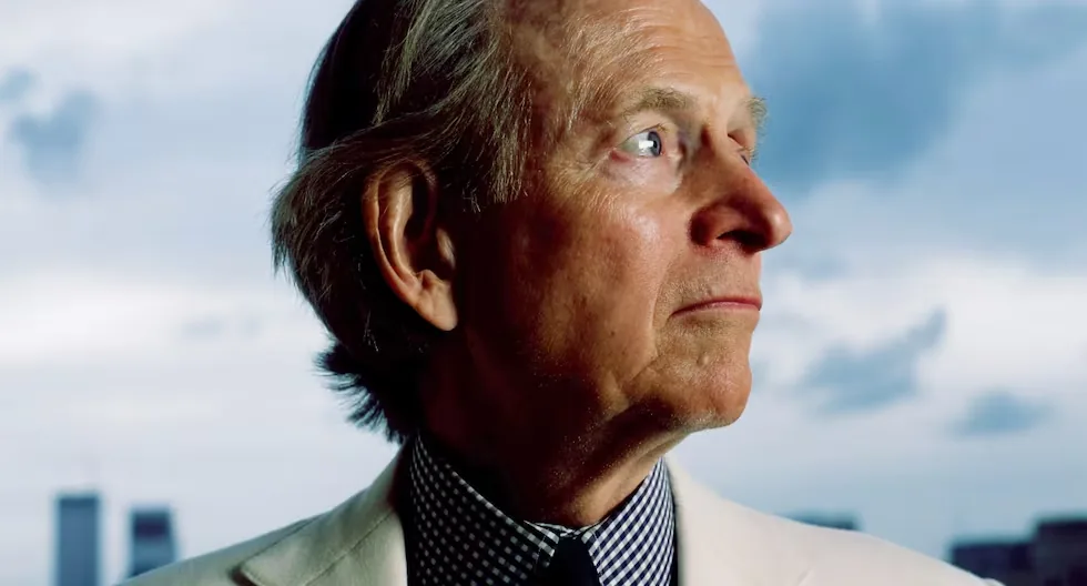 “Too literary for journalists and too journalistic for literati”: Tom Wolfe, the reporter who created ‘new journalism’