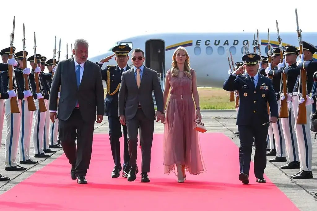 LIVE | Abelardo de la Espriella assumes the Presidency of Colombia in Cali