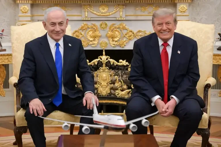 Israeli Prime Minister Benjamin Netanyahu (left) with U.S. President Donald Trump in the Oval Office of the White House on July 28, 2026. (Photo by GPO / AFP).