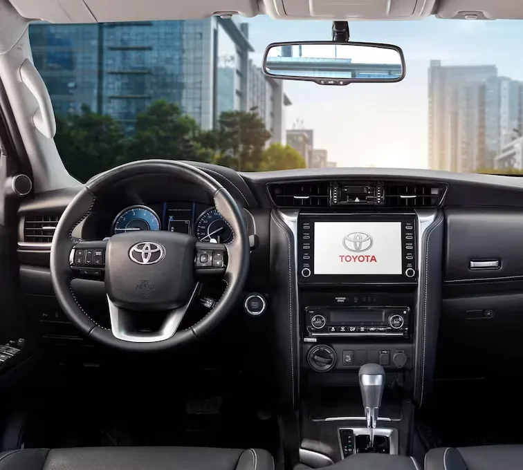 Interior of the Toyota Fortuner. (Photo: Grupo Pana)