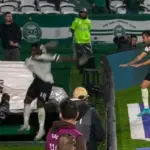 He scored a goal, jumped over a fence, and ended up injured: the unusual scene left by Jacy Maranhao in the Brasileirao | VIDEO