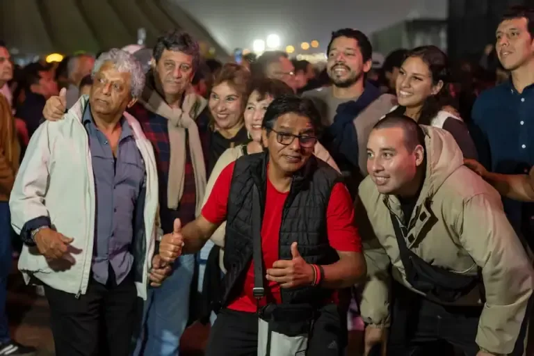 Several generations gathered to sing and dance along with Rubén Blades. “Amor y control” was one of the most emotional moments of the night. (Photo: Giancarlo Ávila)