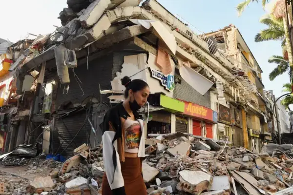 How long did the magnitude 7.4 earthquake that shook Colombia last? This was explained by the Colombian Geological Service