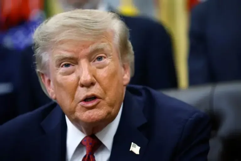 The President of the United States, Donald Trump, speaks during an event on healthcare affordability in the Oval Office of the White House on August 31, 2026. (Photo by Kevin Dietsch / GETTY IMAGES NORTH AMERICA / Getty Images via AFP).