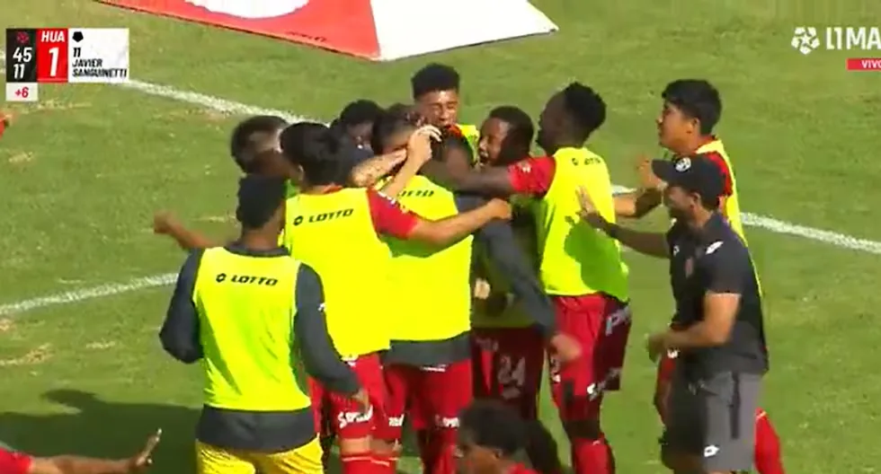 Sport Huancayo strikes first! Javier Sanguinetti scored the 1-0 against Sport Boys that moves them away from the top spot