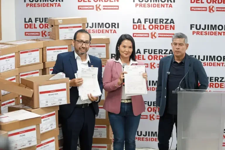 After the second round, Keiko Fujimori, Luis Dyer and Luis Galarreta