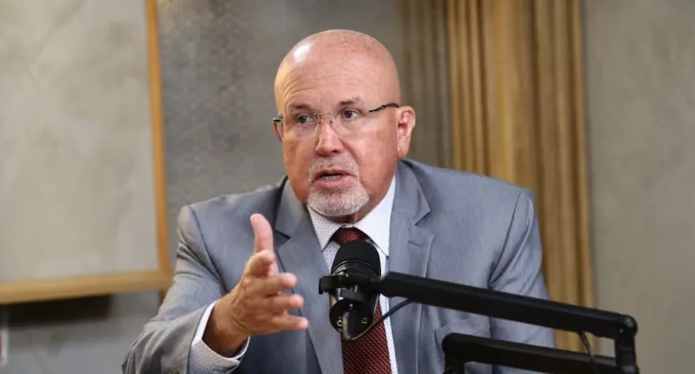 Carlos Bruce: “I believe it is an obligation to participate” in the JNE debate