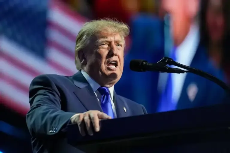 U.S. President Donald Trump speaks on the first day of the Republican National Convention in Dallas, Texas. (EFE/EPA/Al Drago).