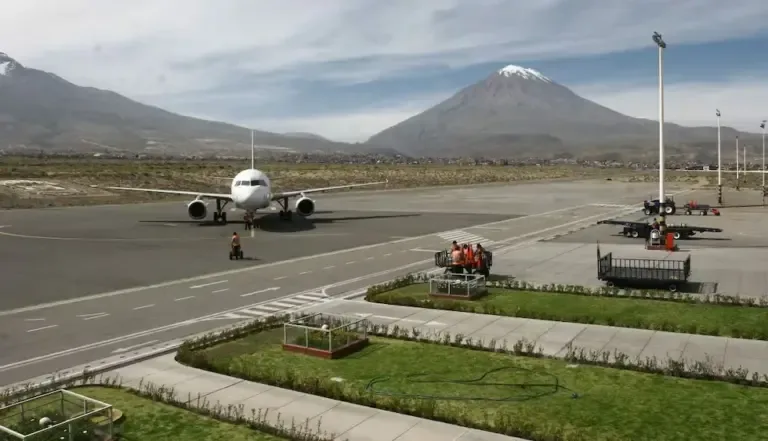 CARLOS PAREDES ANNOUNCED THAT A NEW AIRPORT WILL BE BUILT IN AREQUIPA. (Photo: GEC)