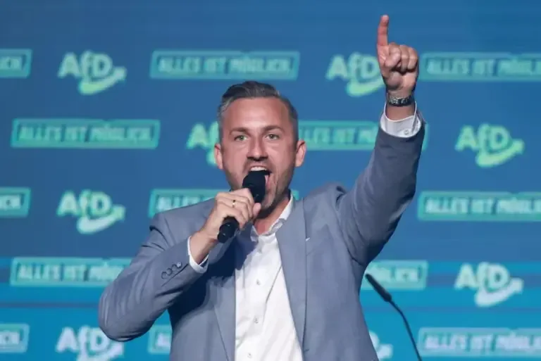 Ulrich Siegmund, main candidate of the far-right Alternative for Germany (AfD) party in Saxony-Anhalt, speaks during the final campaign event on September 5, 2026. (EFE/EPA/CLEMENS BILAN).