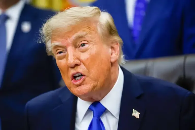 The President of the United States, Donald Trump, speaks during a meeting with executives of American travel companies in the Oval Office of the White House (Photo by Kevin Dietsch / GETTY IMAGES NORTH AMERICA / Getty Images via AFP).