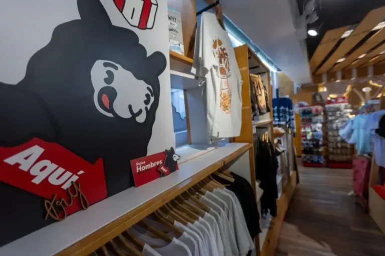 La Llamitienda has five points of sale. Photo: Mario Zapata.